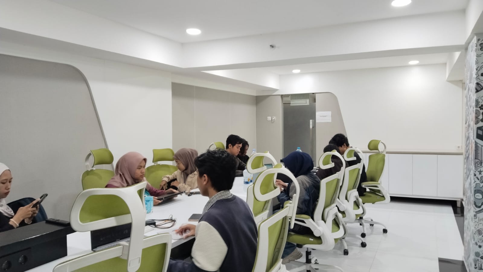 LAB INCUBATOR BISNIS_02